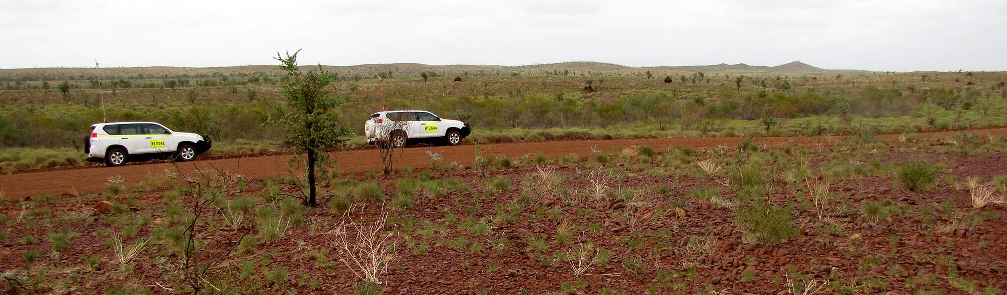 echoes vehicles in dbp fortescure river gas pipeline corridor